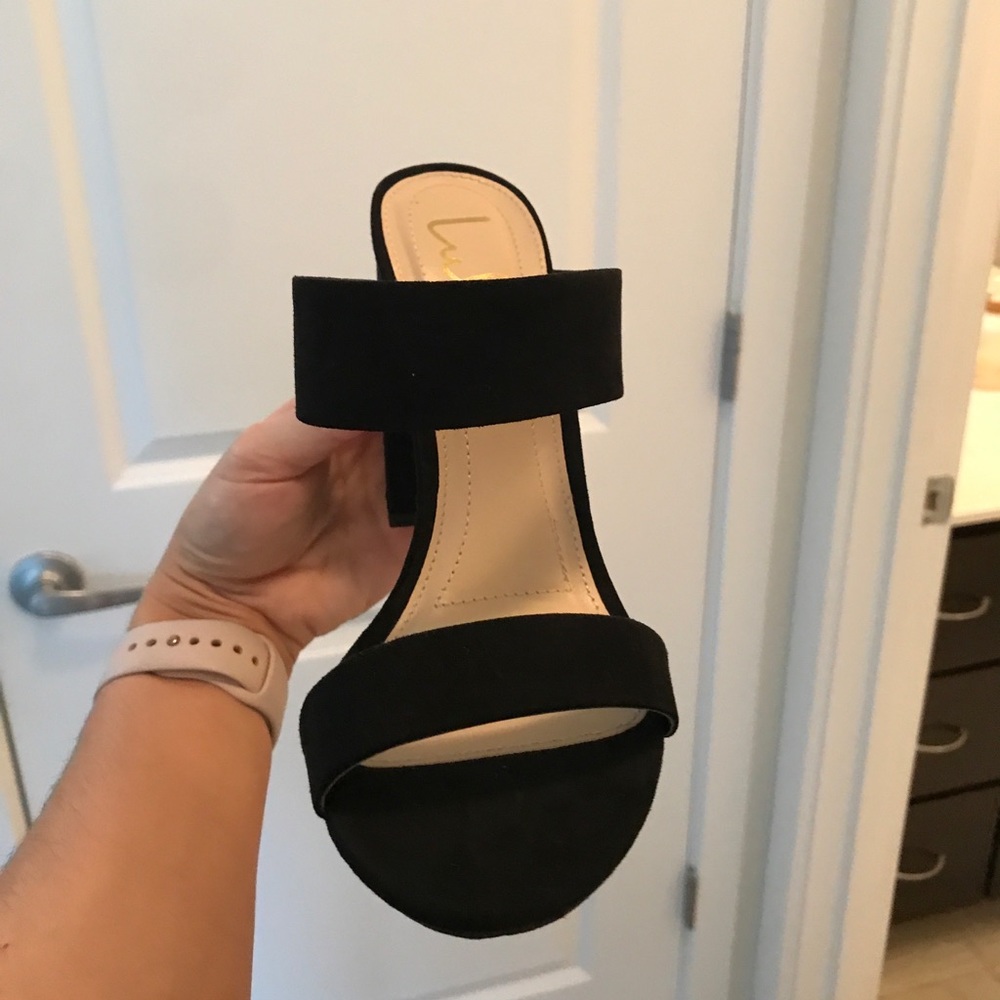 Lulu’s Black Heeled Mules